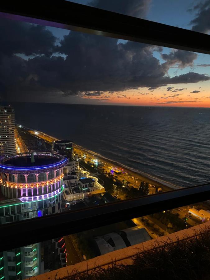 Orbi City Luxury Suite Batumi Exterior photo