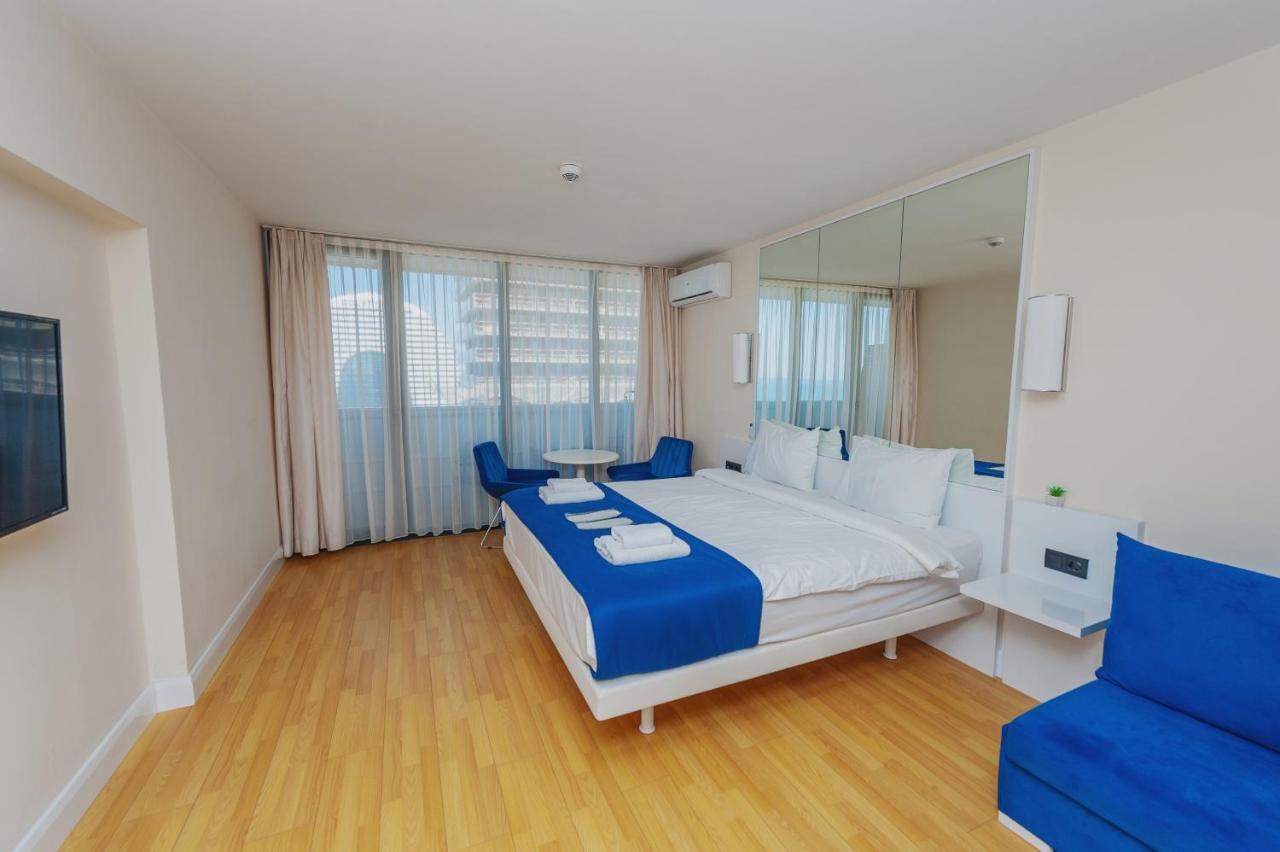 Orbi City Luxury Suite Batumi Exterior photo